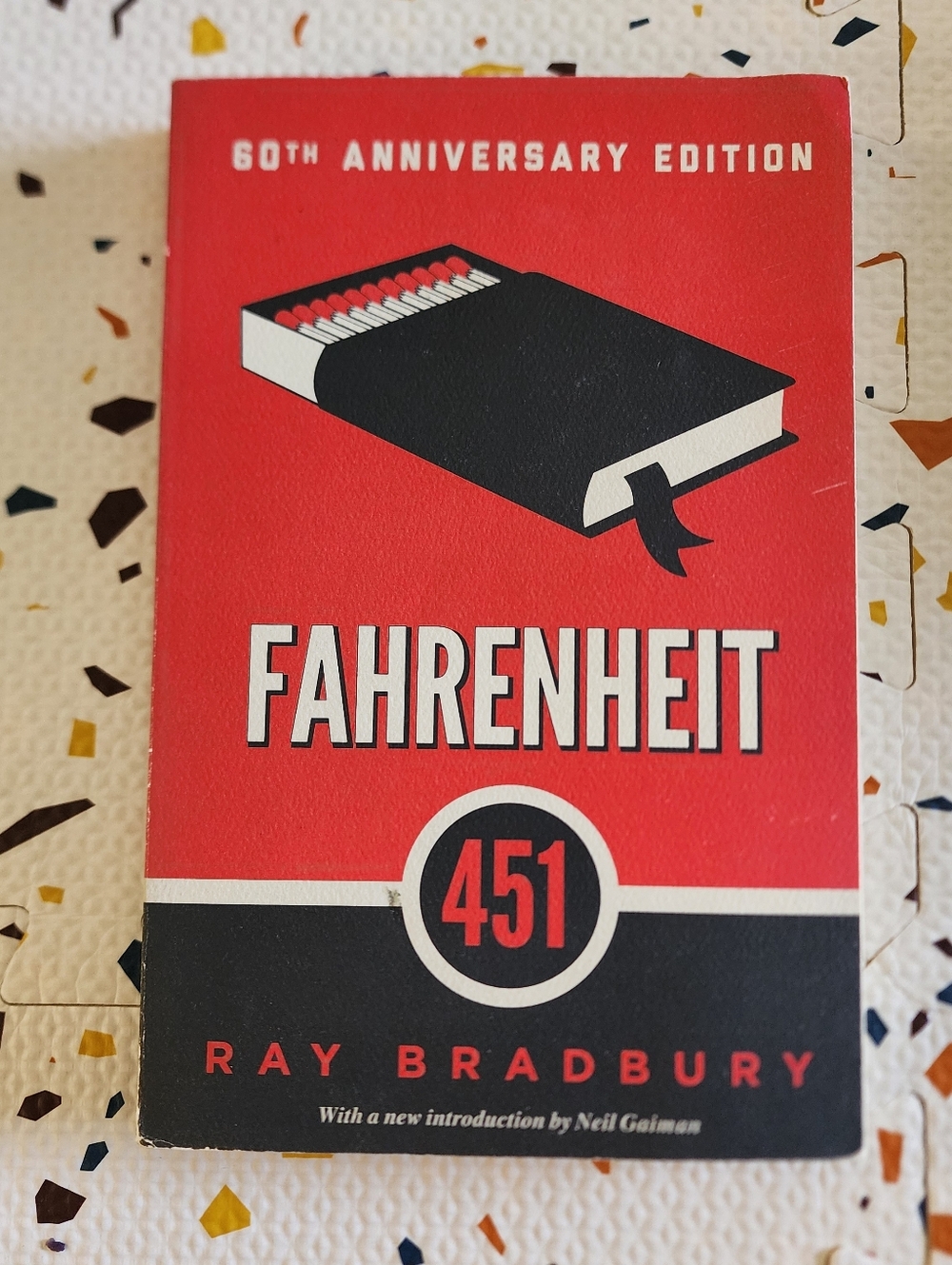 Fahrenheit 451 Paperback Book - Red & Black Cover Like New